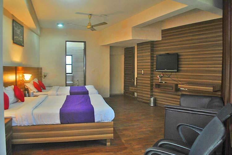 Vijay Palace Hostel Dharamshala Exterior photo