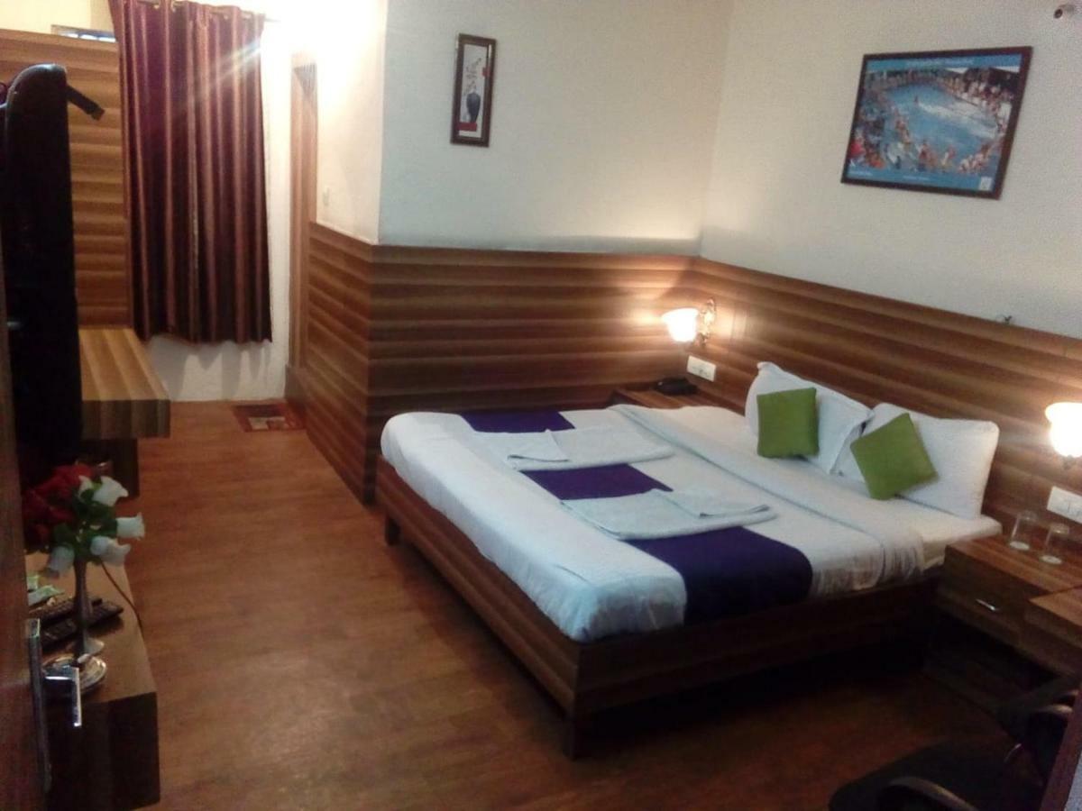 Vijay Palace Hostel Dharamshala Exterior photo